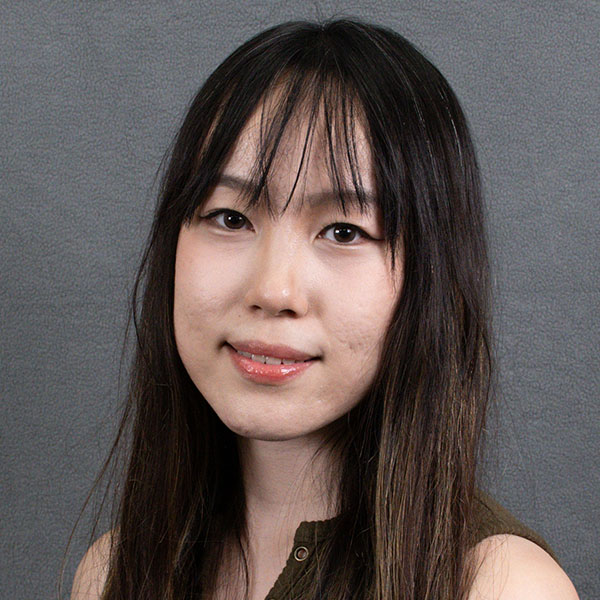 Headshot of Victoria Wen.