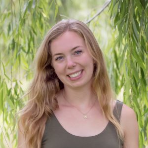 Headshot of Julia Tlapa.