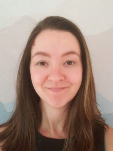 Headshot photo of Ellie Holzhausen.