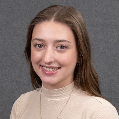 Headshot of Gabby Hamvas.