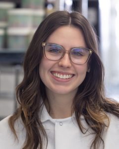 Headshot photo of Samantha Kelly.