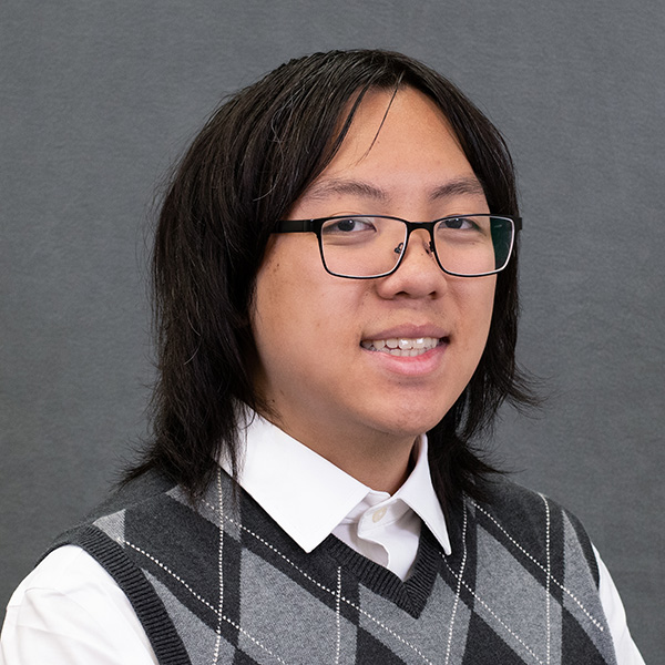 Headshot photo of Lukas Lee.