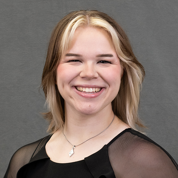 Headshot photo of Stella Genge.